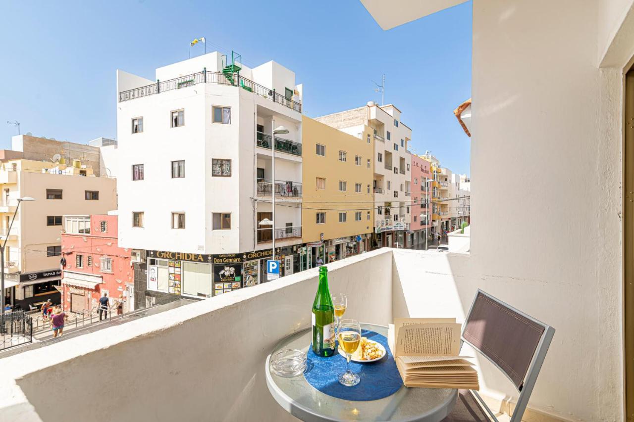 Apartamentos En El Centro De Los Cristianos 阿罗纳 外观 照片