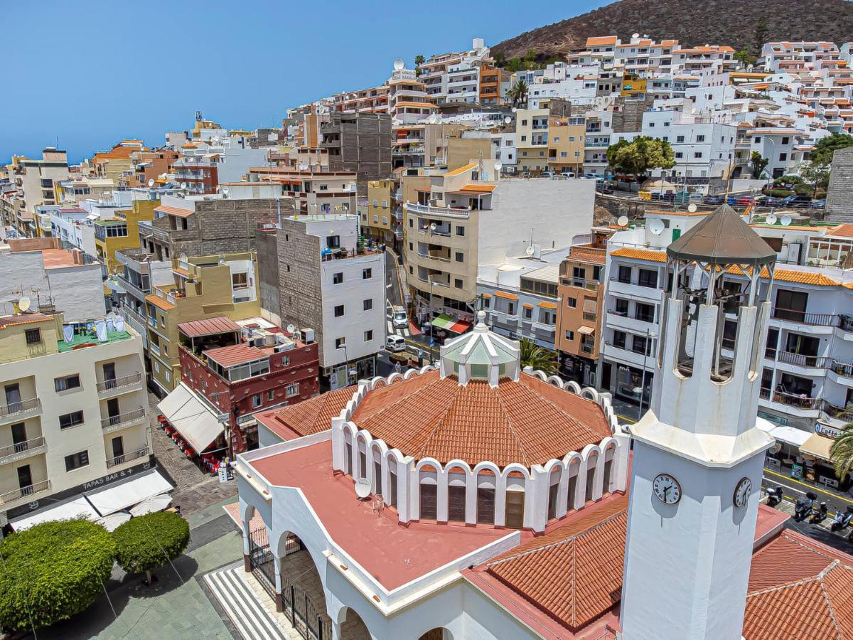 Apartamentos En El Centro De Los Cristianos 阿罗纳 外观 照片
