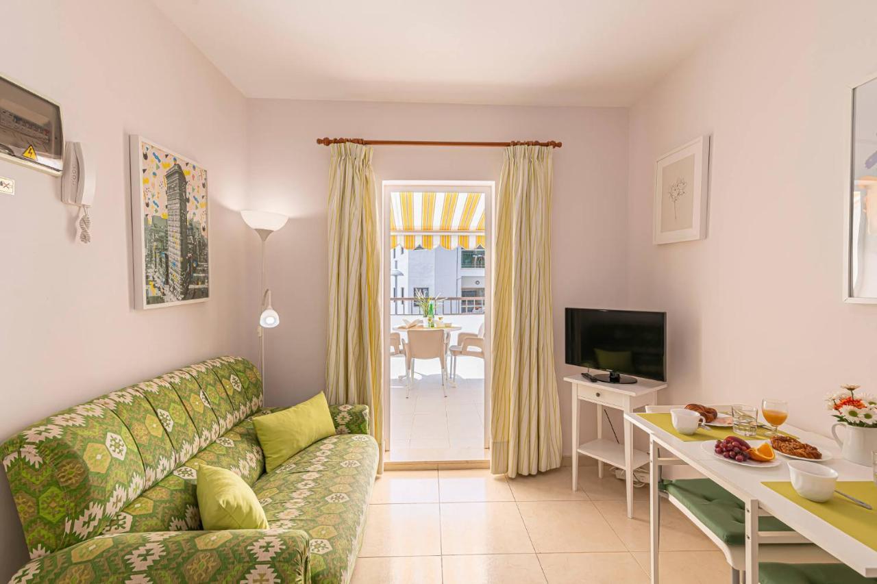 Apartamentos En El Centro De Los Cristianos 阿罗纳 外观 照片