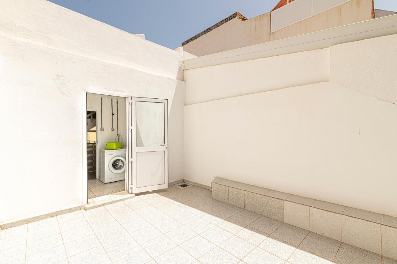 Apartamentos En El Centro De Los Cristianos 阿罗纳 外观 照片
