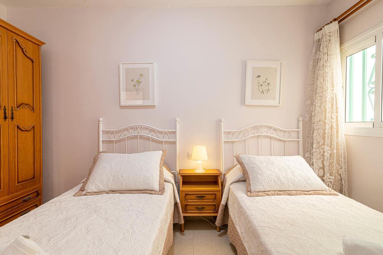 Apartamentos En El Centro De Los Cristianos 阿罗纳 外观 照片