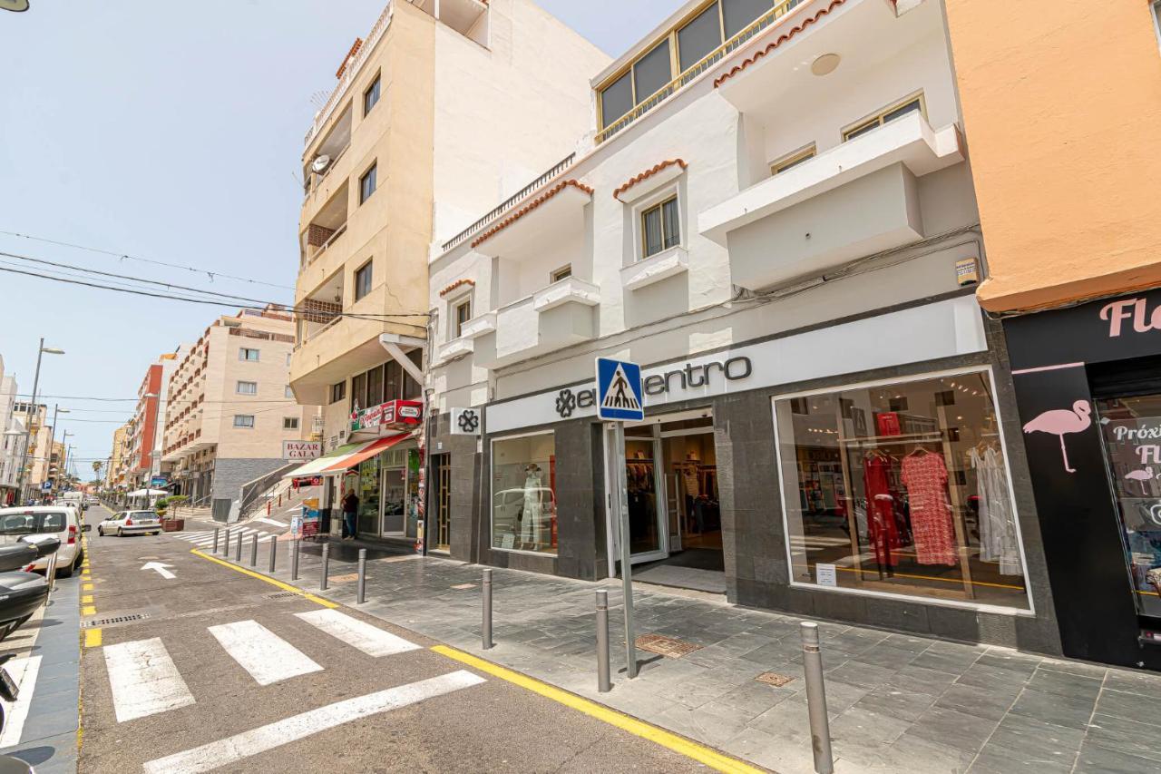 Apartamentos En El Centro De Los Cristianos 阿罗纳 外观 照片