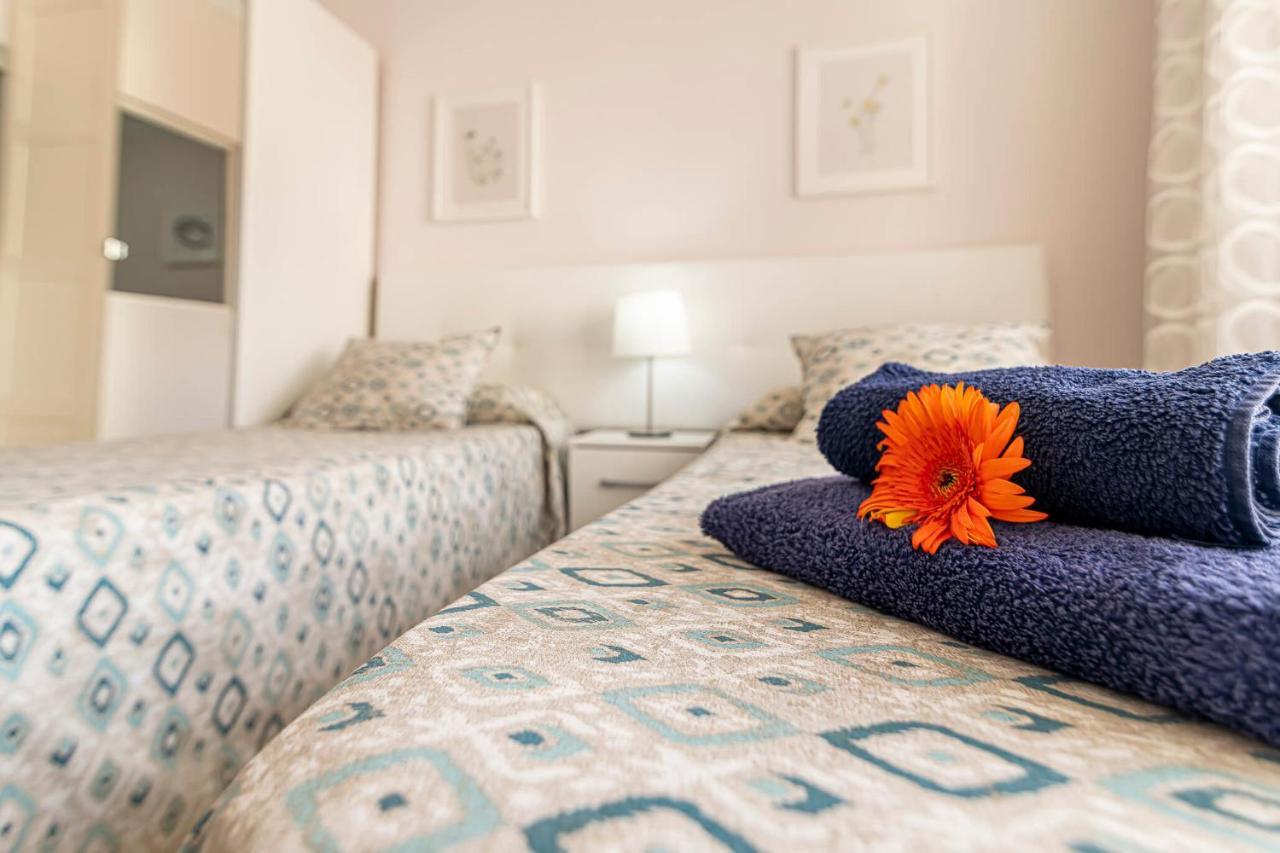 Apartamentos En El Centro De Los Cristianos 阿罗纳 外观 照片
