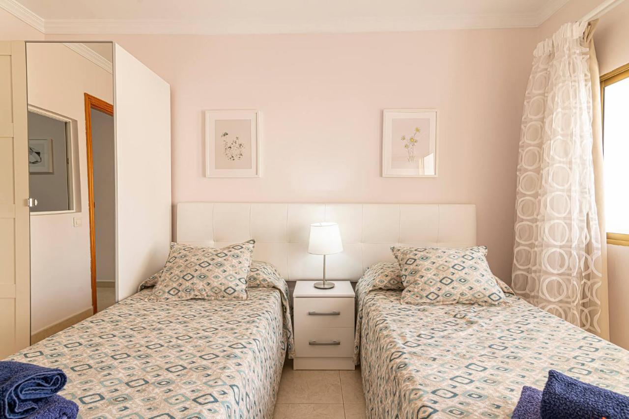 Apartamentos En El Centro De Los Cristianos 阿罗纳 外观 照片