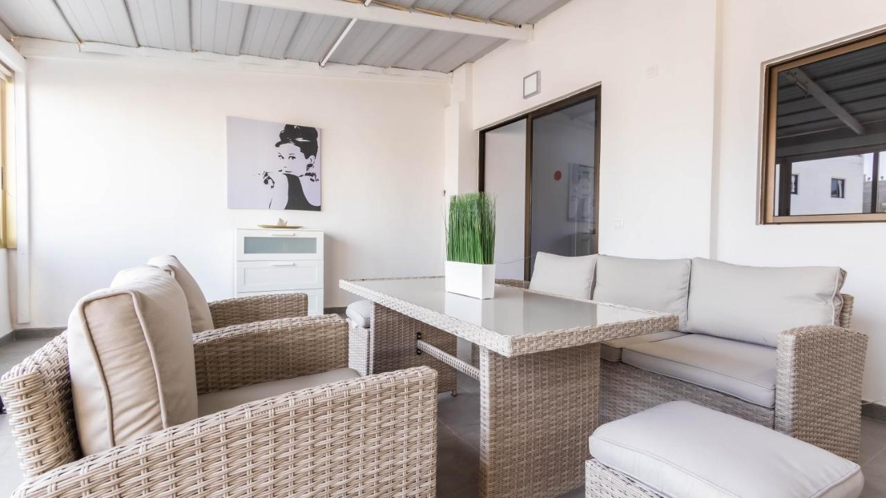 Apartamentos En El Centro De Los Cristianos 阿罗纳 外观 照片